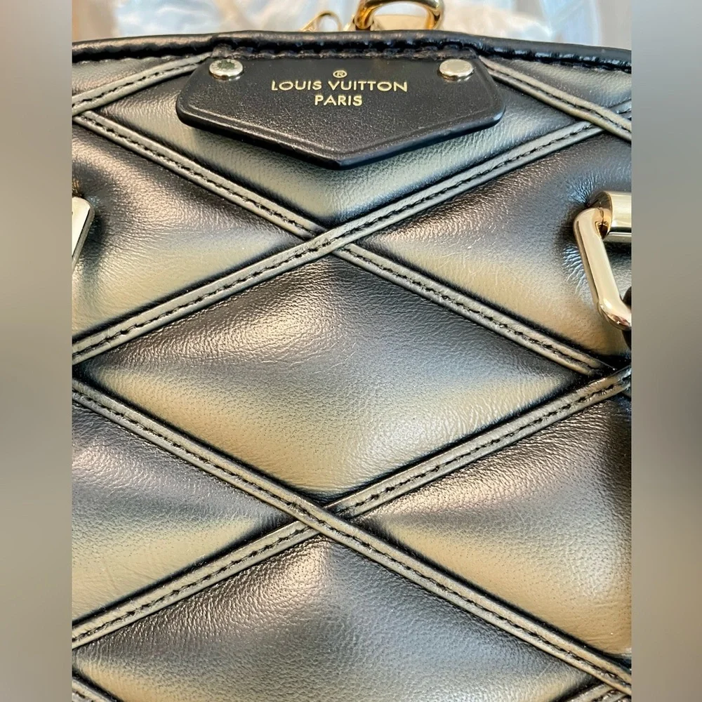 Authentic Louis Vuitton Alma BB Malletage Black, Cream, Green leather